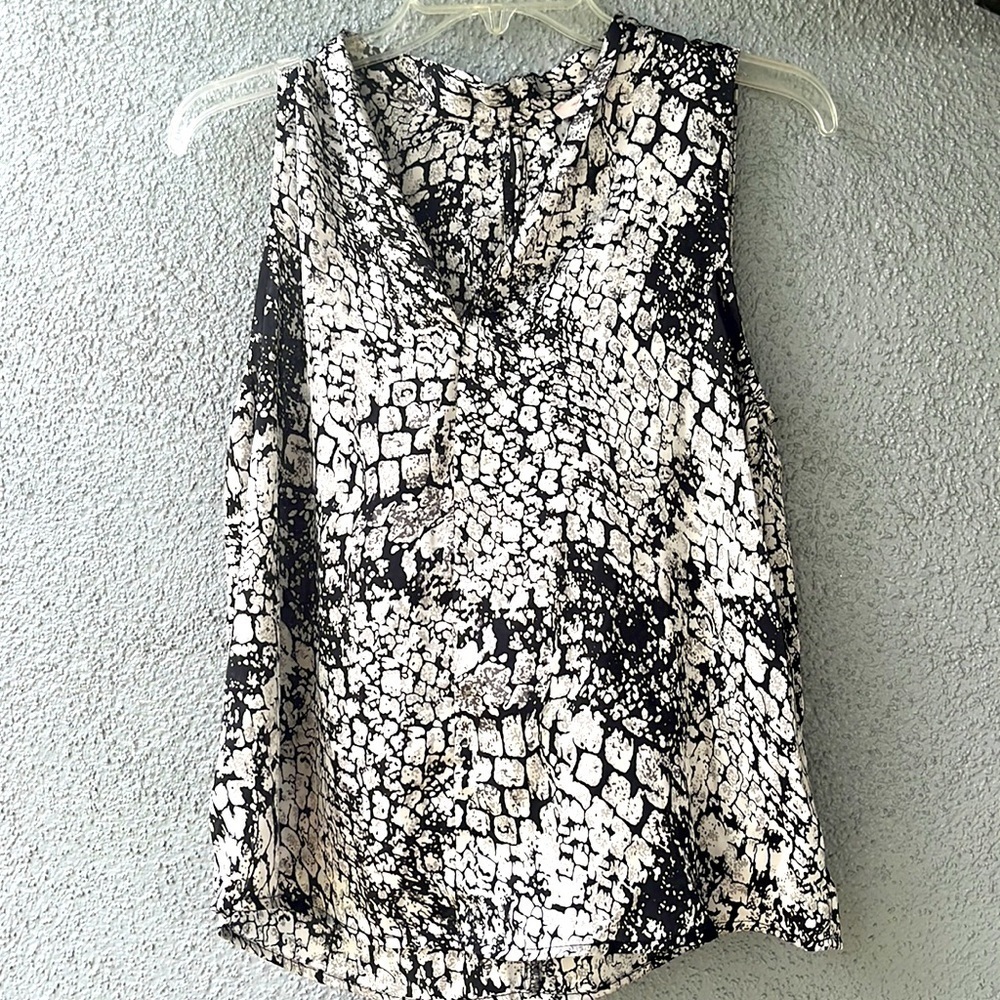 Forever, 21 white and black tank, light weight blouse
